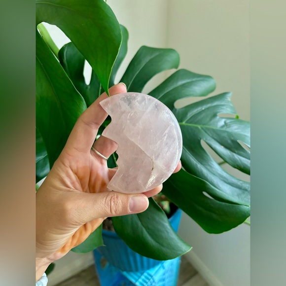 Rose Quartz Moon Carving - Picture 3 of 5